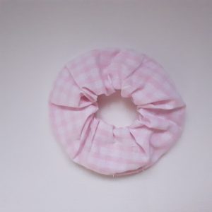 chouchou pour cheveux, accessoires cheveux en tissu upcyclé au motif vichy blanc et rose