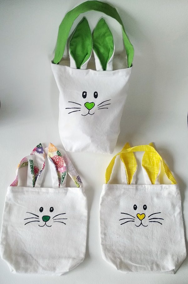 3 sacs lapin de paques coloris vert jaune et coloré